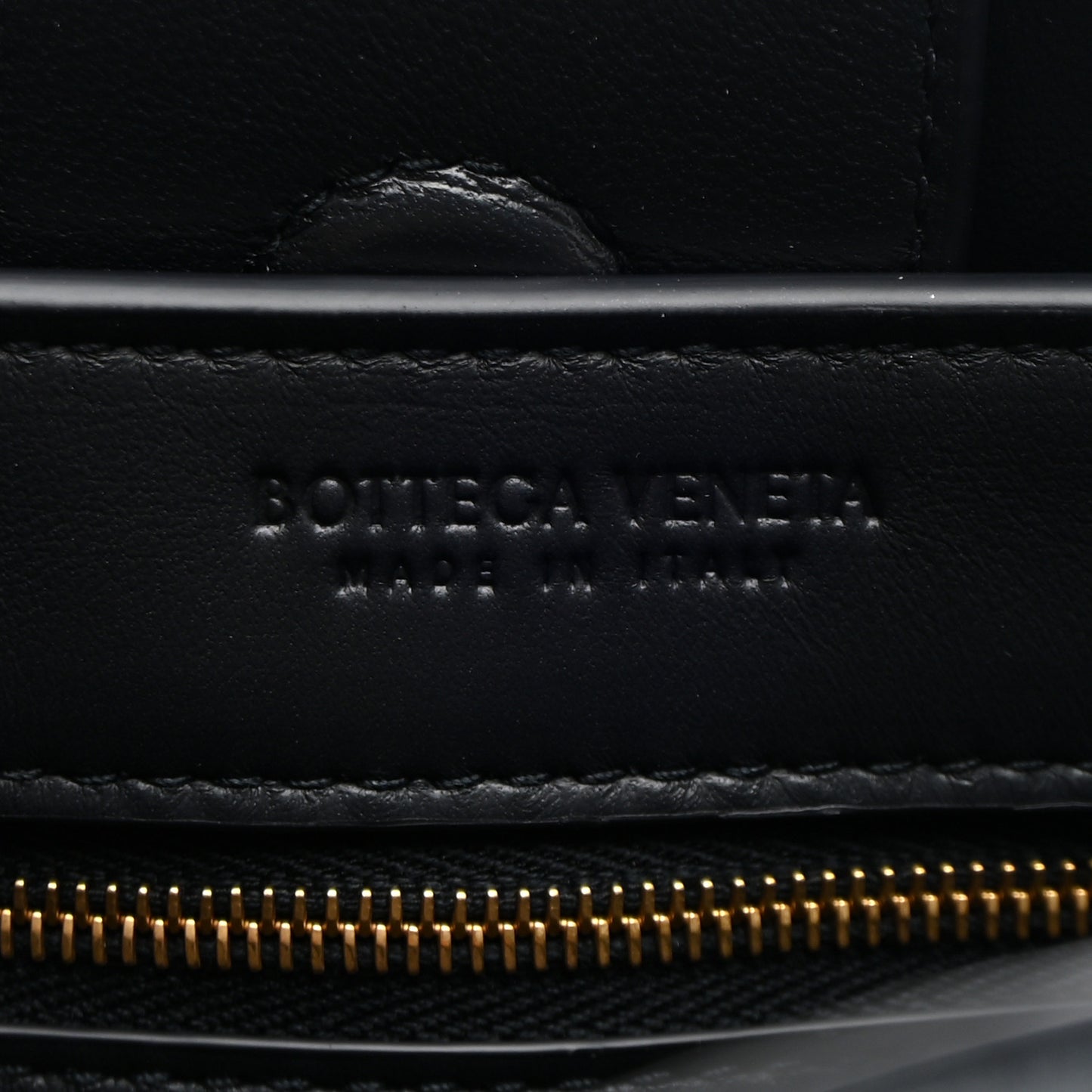 Raffia Lambskin Intrecciato Small Andiamo Shoulder Bag Natural Midnight