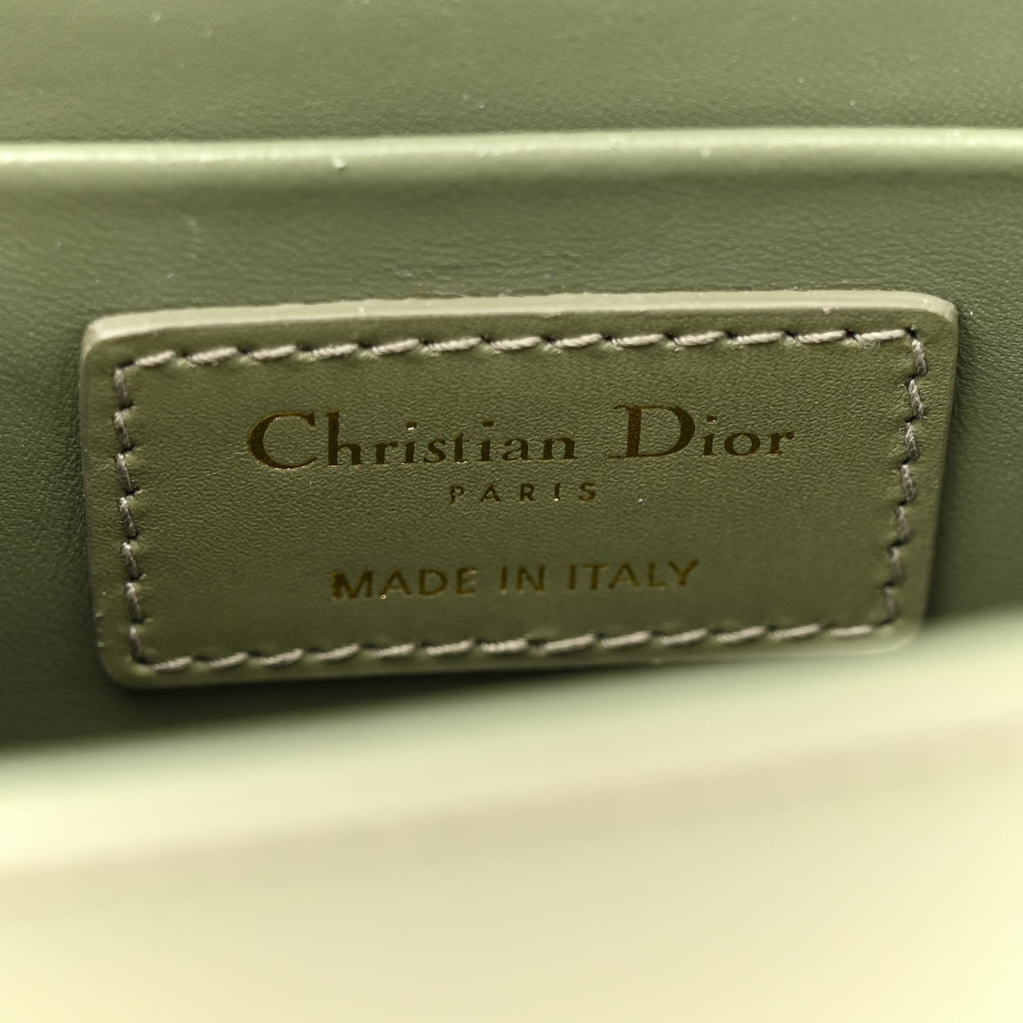 Box Calfskin 30 Montaigne Box Bag Mint Green