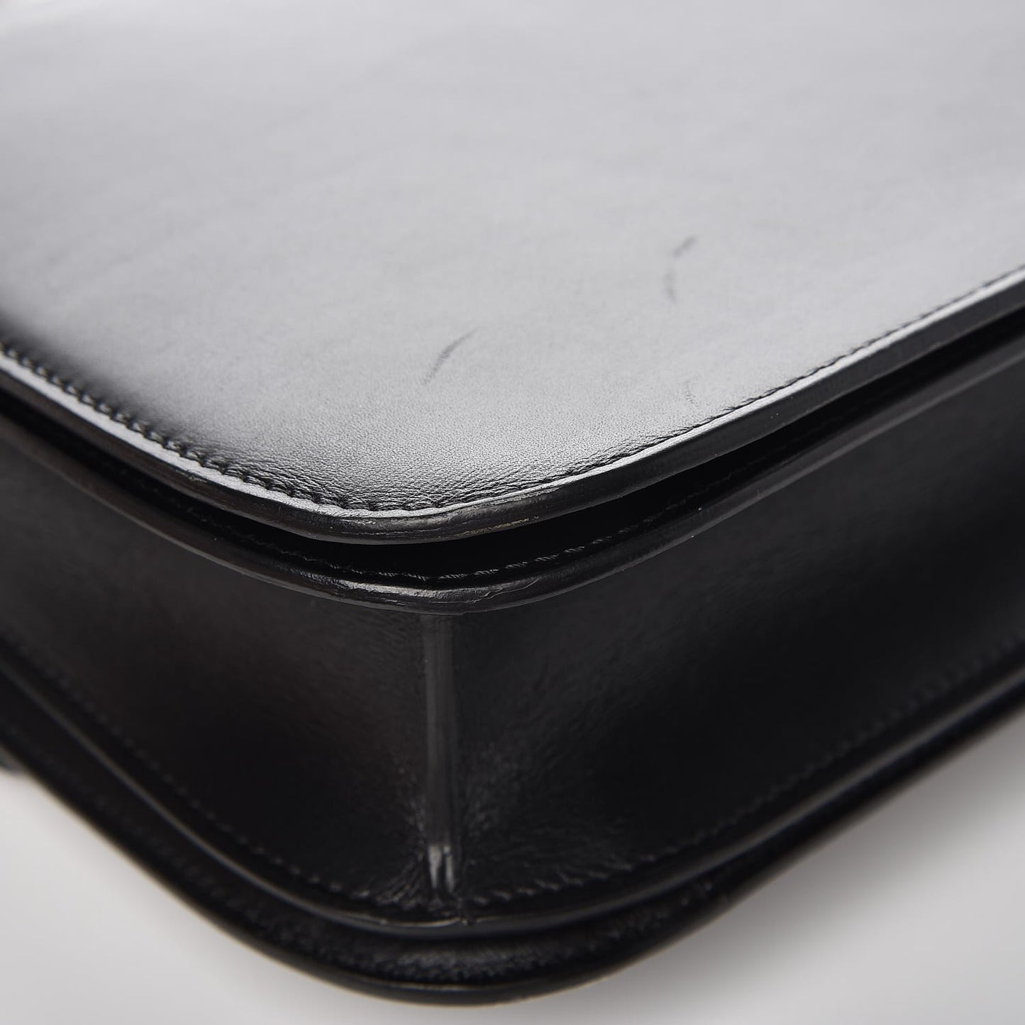 Box Calfskin Medium Classic Box Flap Bag Black