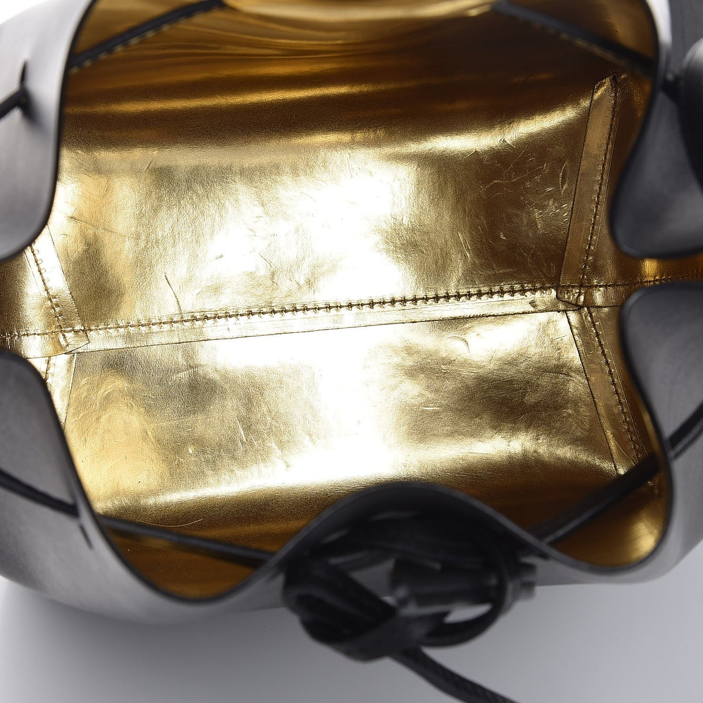 Vegetable Tanned Calfskin Bucket Bag Black Oro