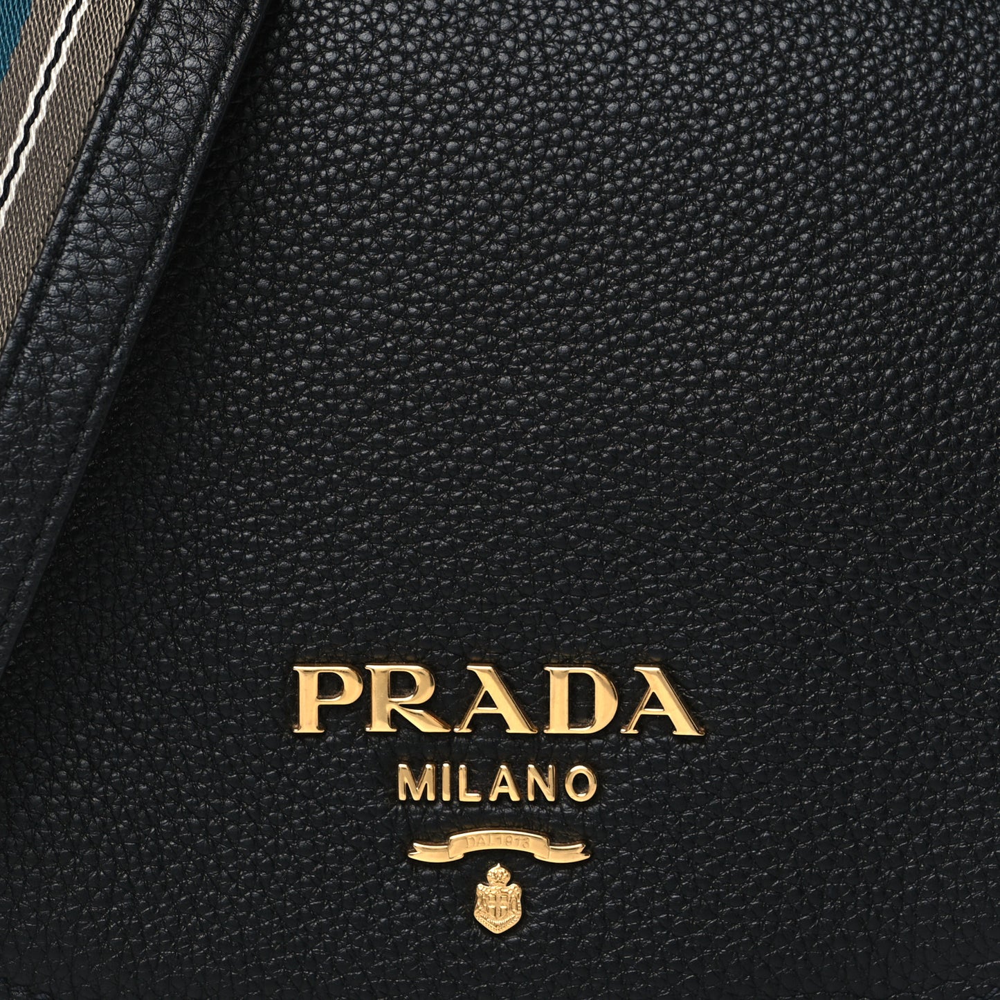 Vitello Daino Soft Shoulder Flap Bag Black