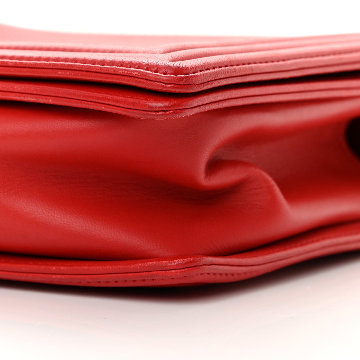 Lambskin Embossed New Medium Boy Cube Flap Red