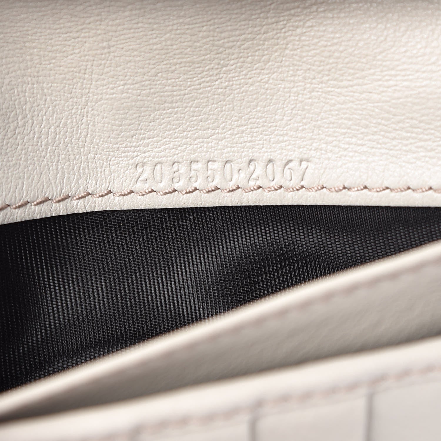 Gucci Guccissima Heart Continental Wallet Off White 7 of 7