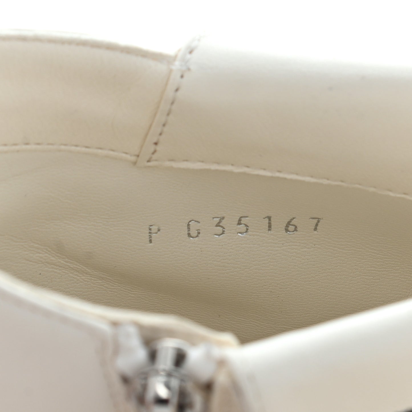 Lambskin Grosgrain Fold Over Logo Cap Toe Boots 38 Ivory Black