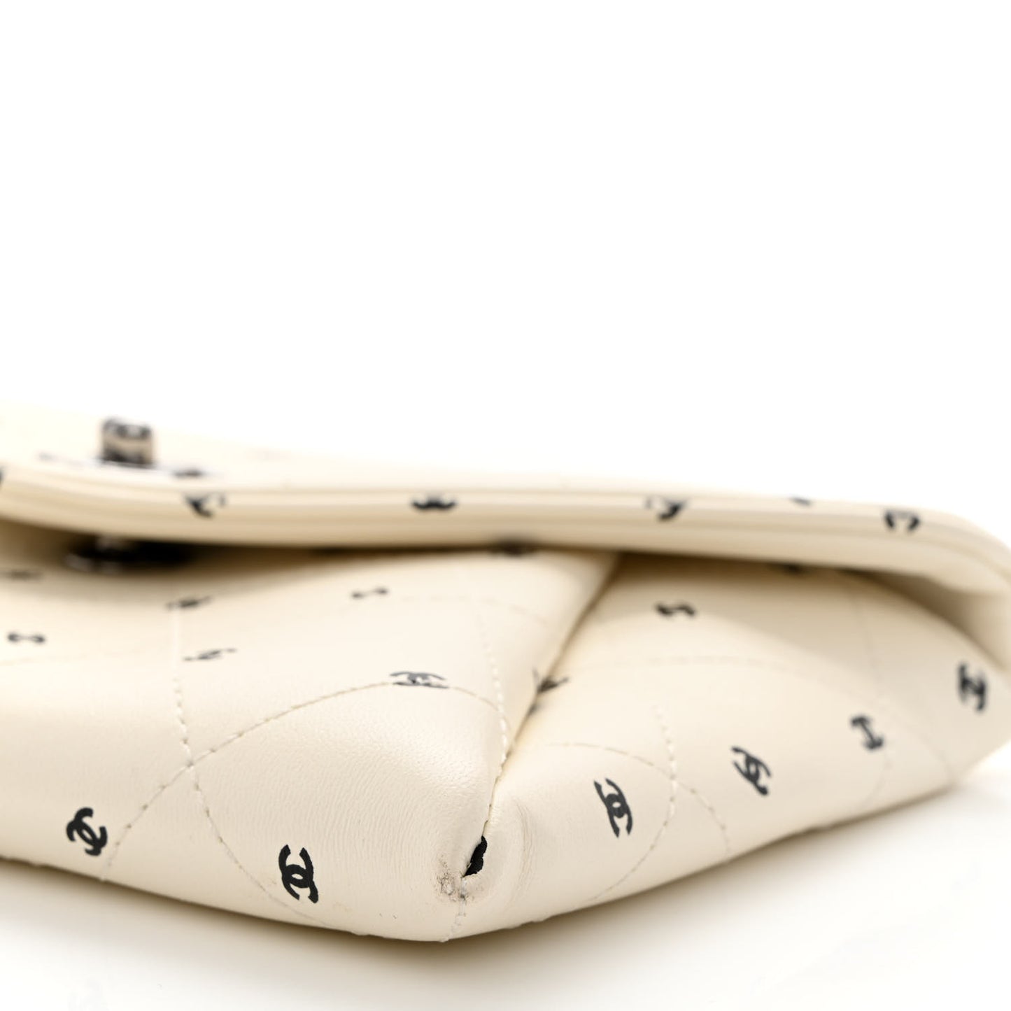 Printed Lambskin Logo CC Envelope Clutch With Chain White