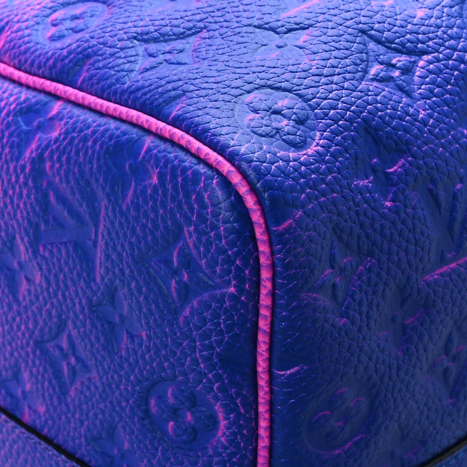 Louis Vuitton Taurillon Illusion Keepall Bandouliere 50 Bleu Rose 6 of 9