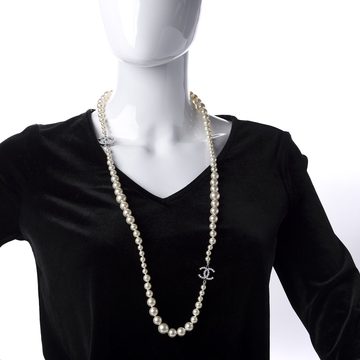 Crystal Pearl CC Short Necklace Silver