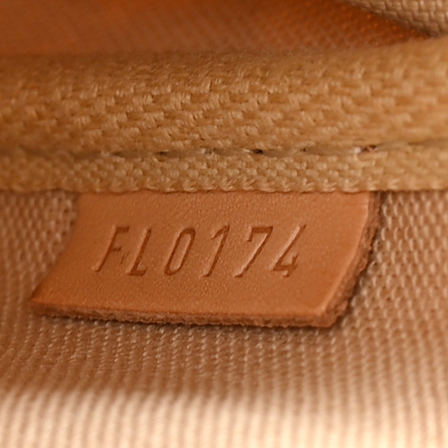 Louis Vuitton Damier Azur Favorite MM 7 of 10