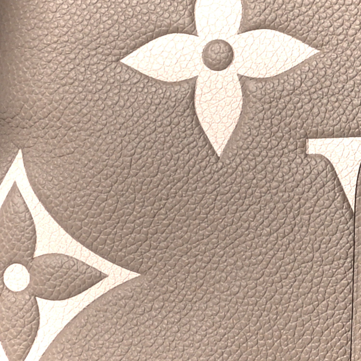 Louis Vuitton Empreinte Monogram Giant Trianon PM Tourterelle Creme 10 of 13