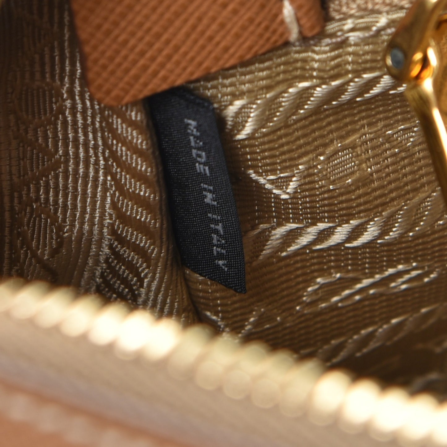 Saffiano Colour Bi-Color Pochette Caramel Mimosa
