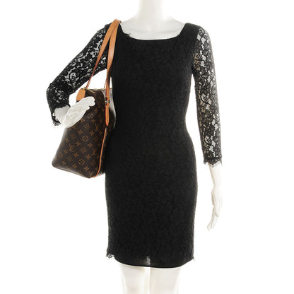 Louis Vuitton Monogram Totally MM 2 of 8