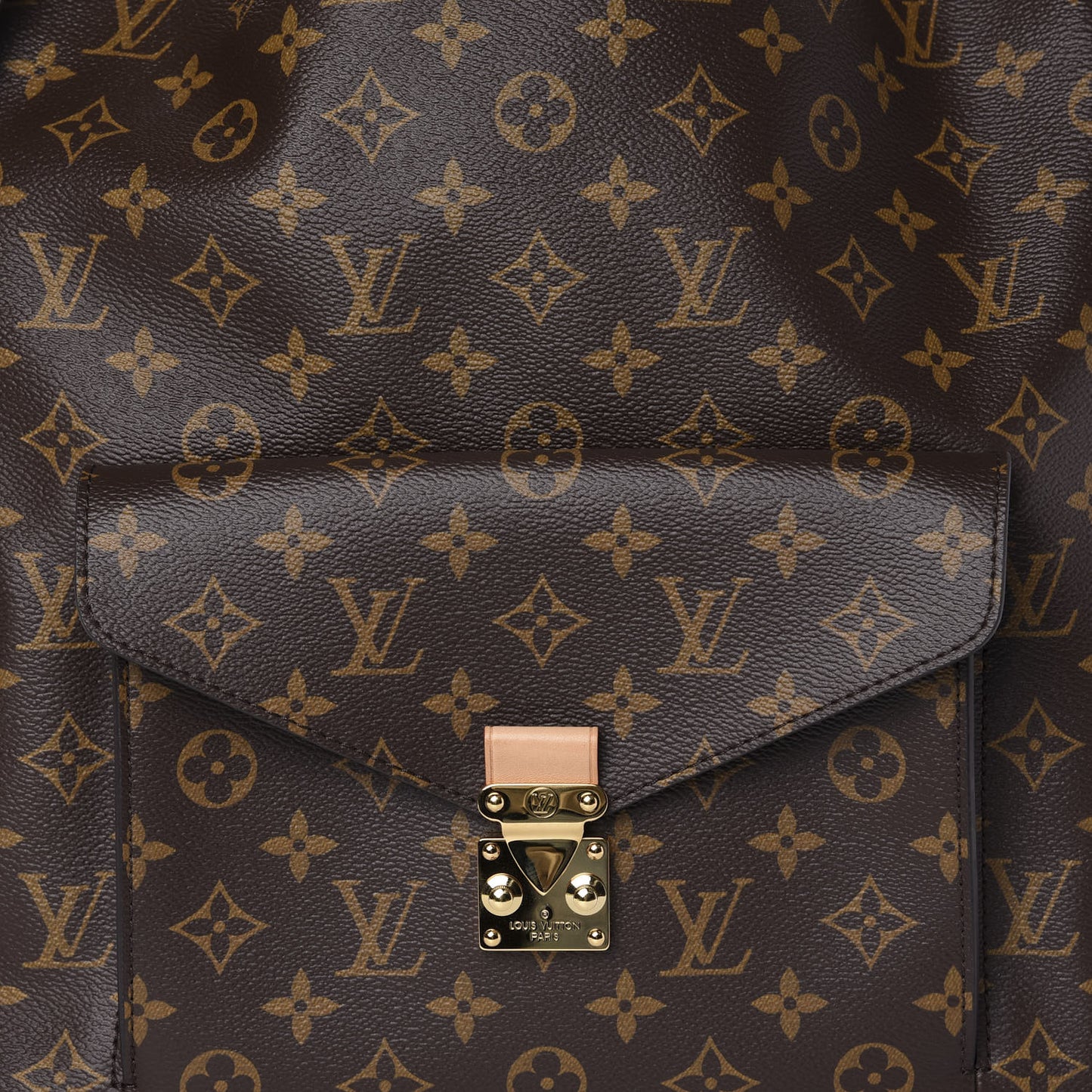 Monogram Metis