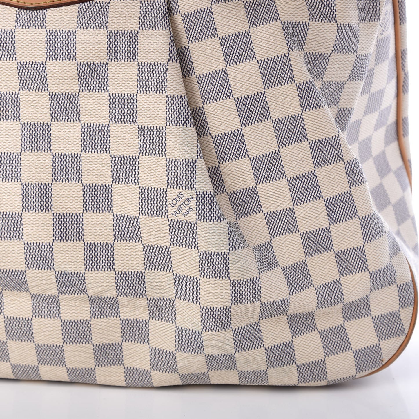 Soft Calfskin Impunture Diagramme Medium Chain Flap Shoulder Bag Cipria