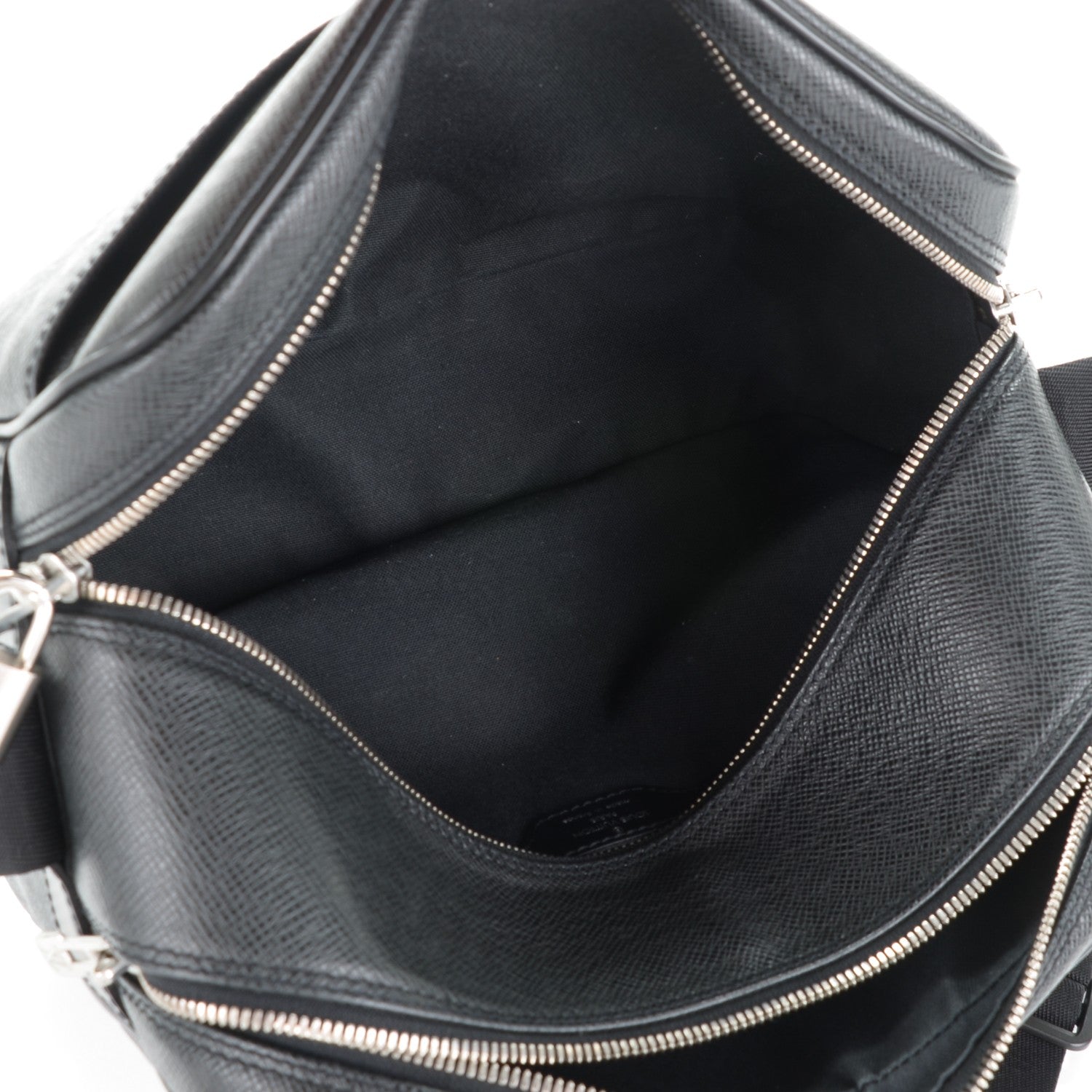 Louis Vuitton Taiga Reporter Messenger Ardoise 6 of 8