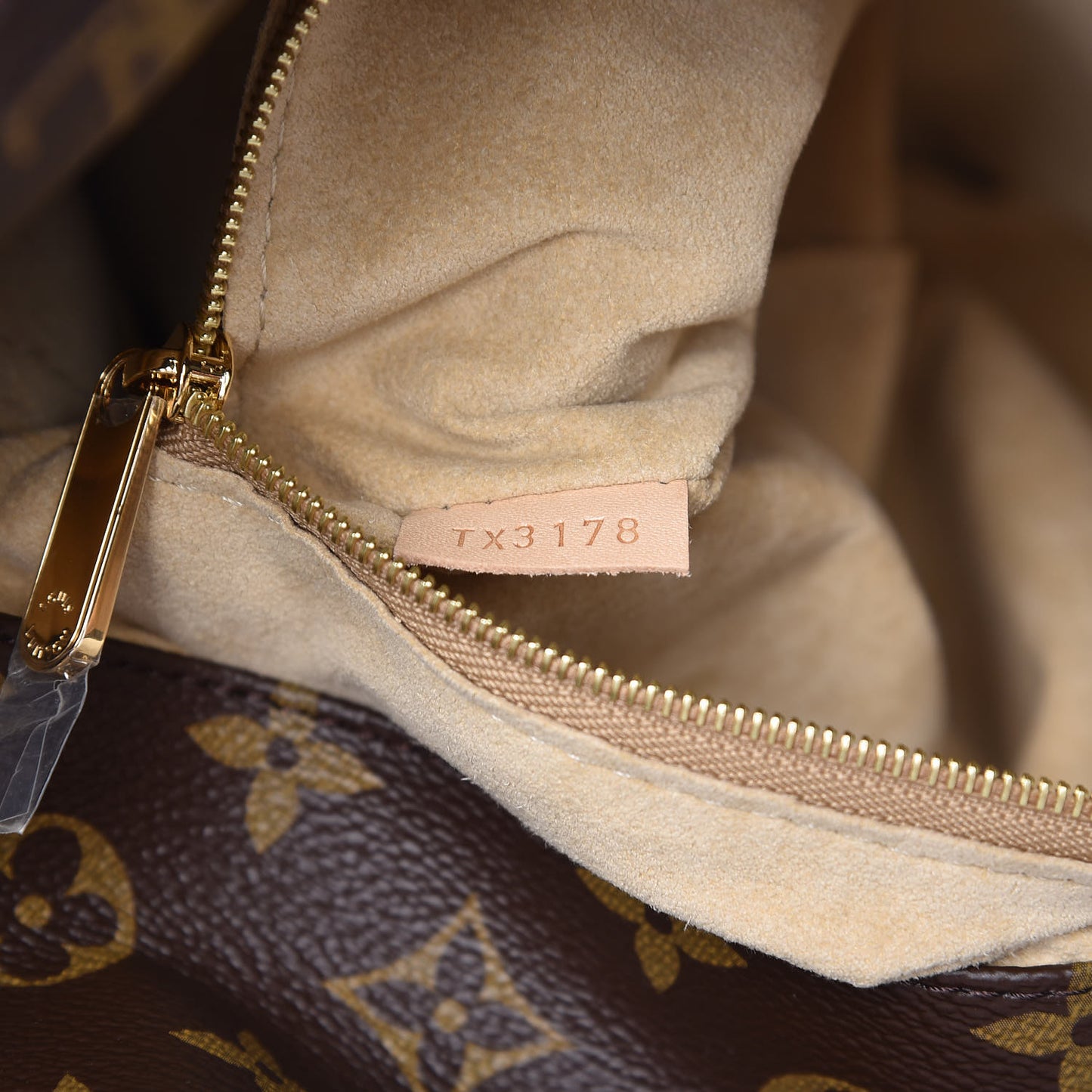 Monogram Artsy MM