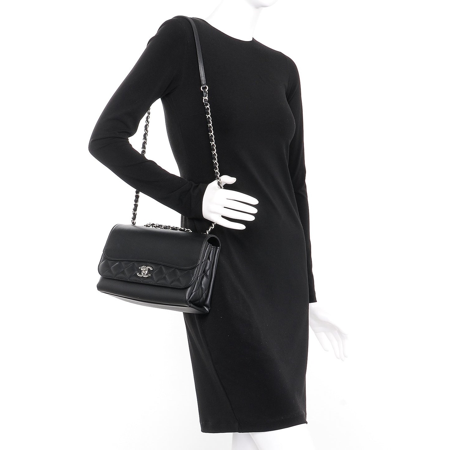 Calfskin Small Tramezzo Flap Black