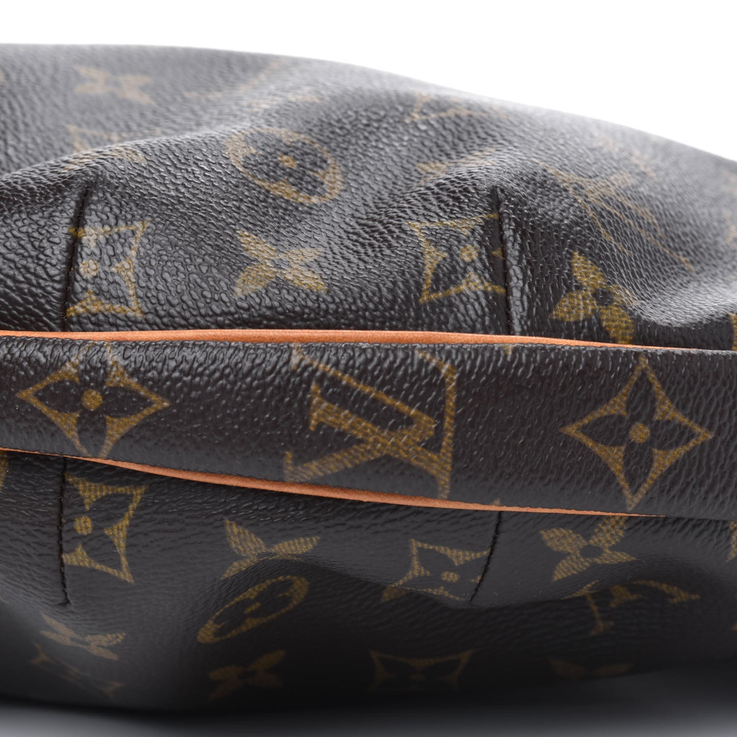 Monogram Croissant MM