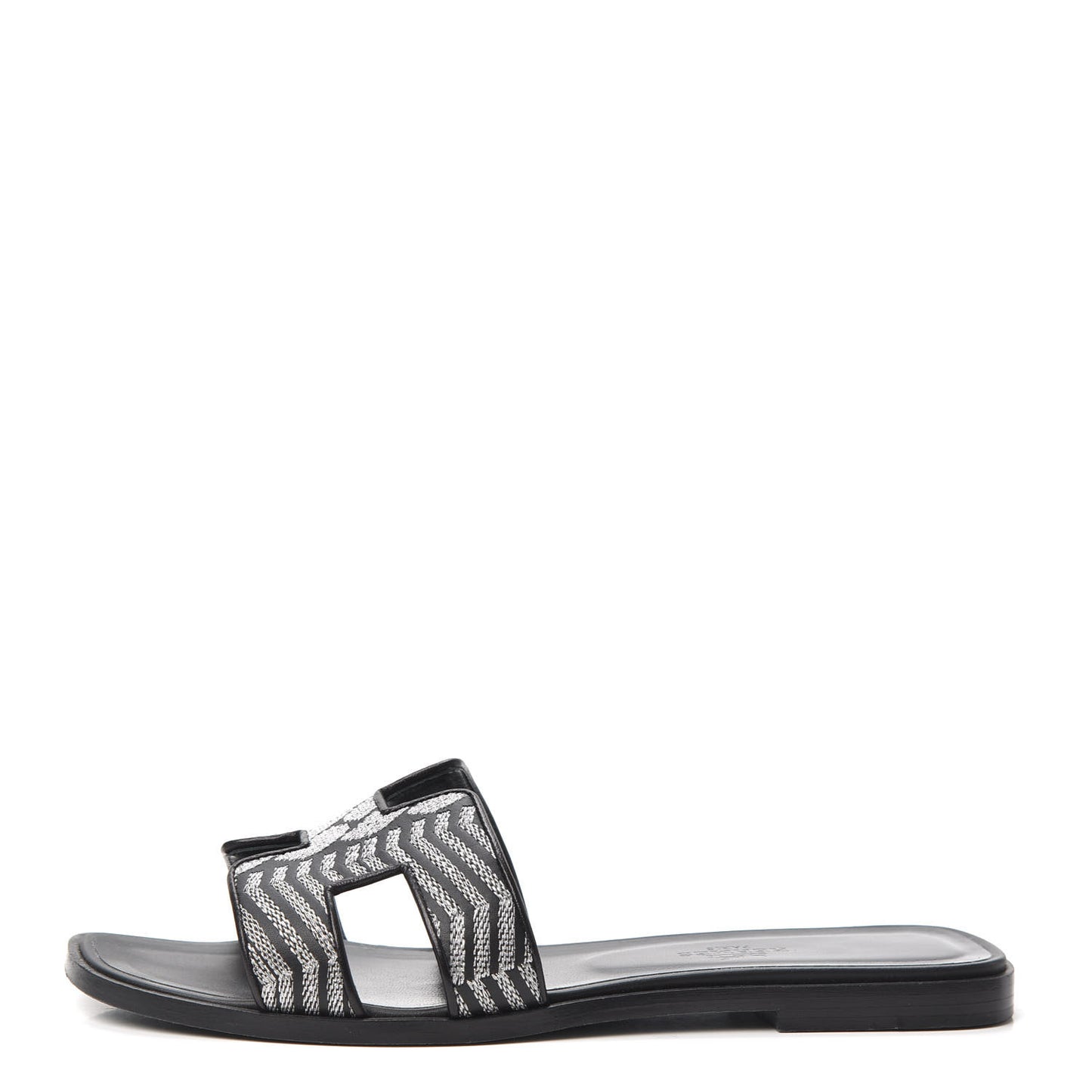 Calfskin Embroidered Oran Sandals 38 Black Gris Argente