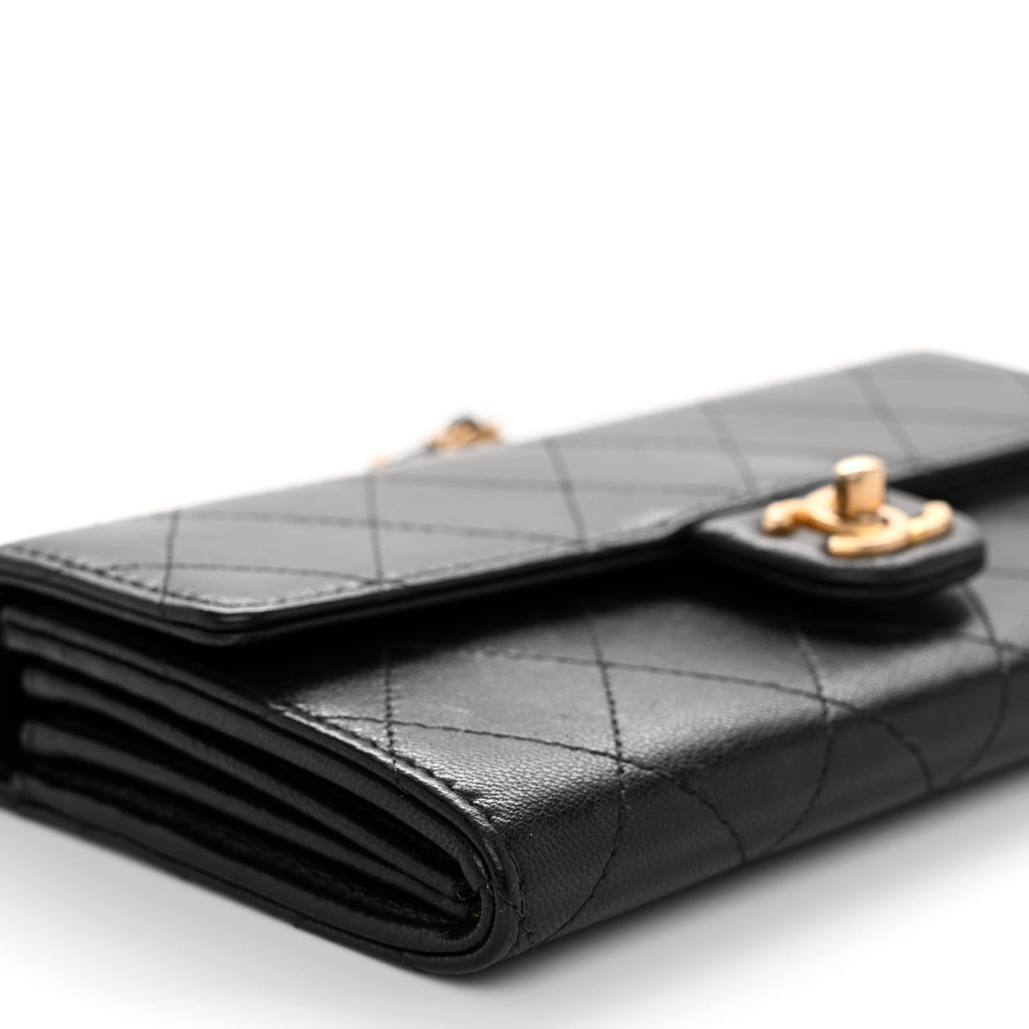 Goatskin Quilted Chic Pearls Clutch With Chain Black