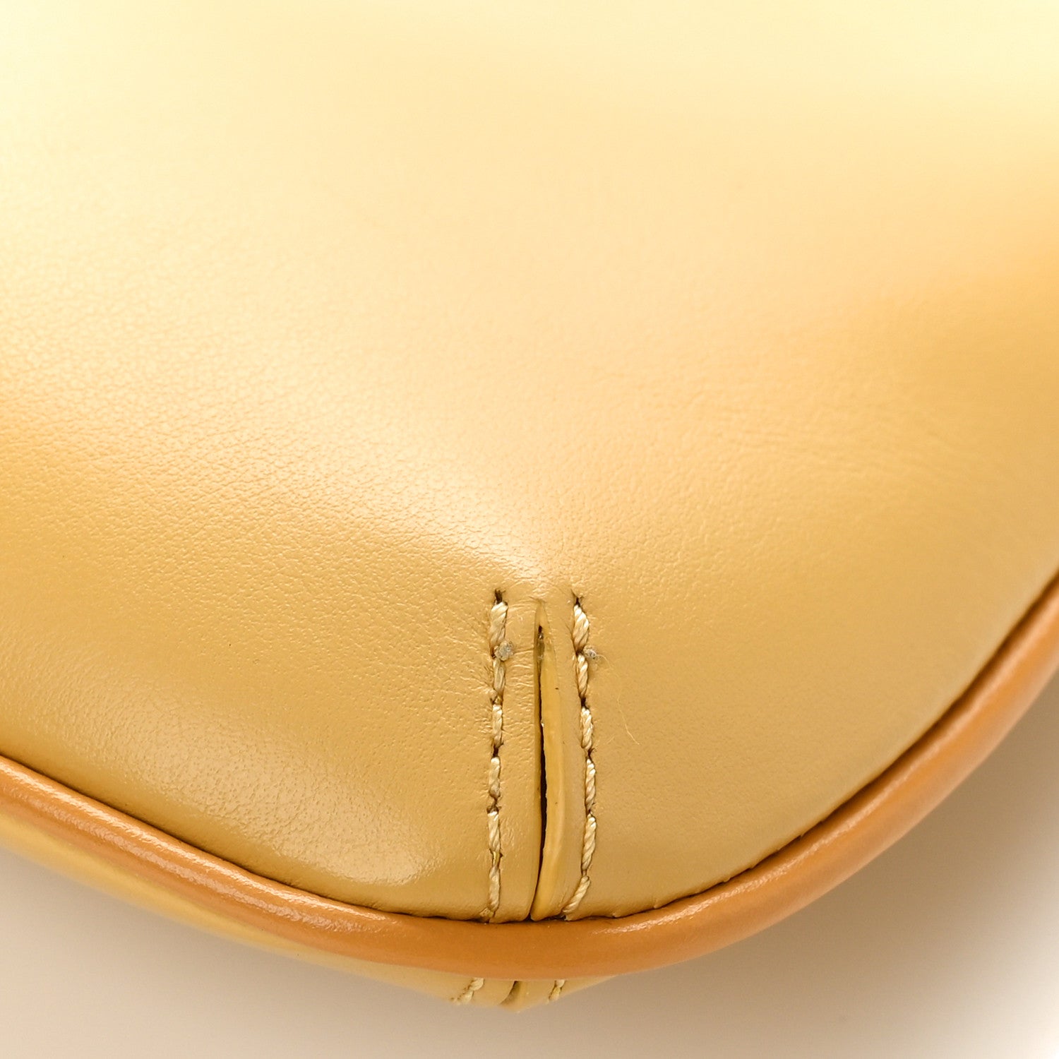 Jacquemus Smooth Calfskin Le Bisou Perle Dusty Yellow 8 of 8