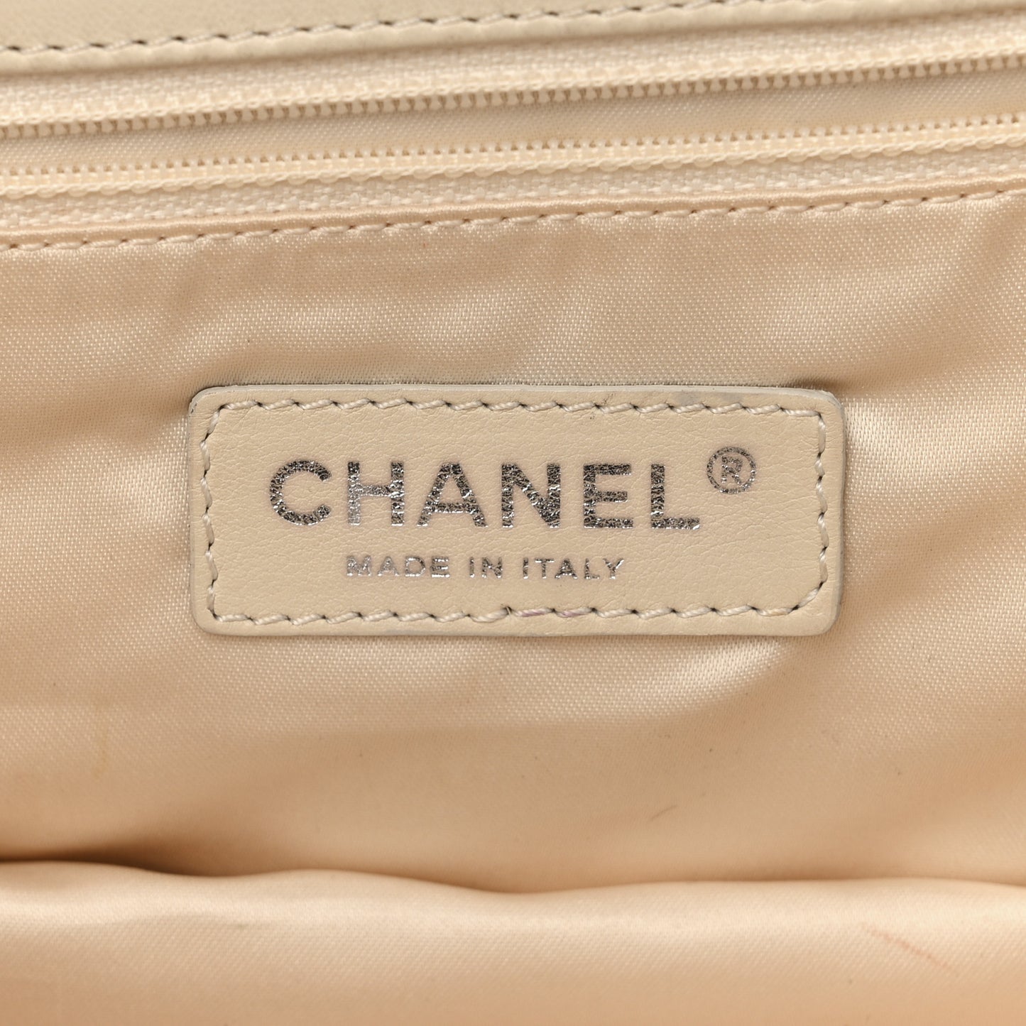 Lambskin East West Mademoiselle Flap Ivory
