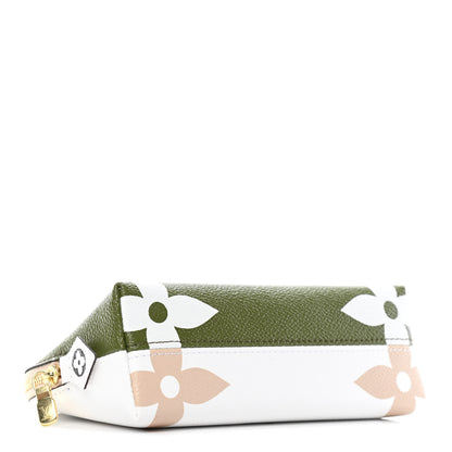Louis Vuitton Monogram Giant Cosmetic Pouch Kaki 3 of 4