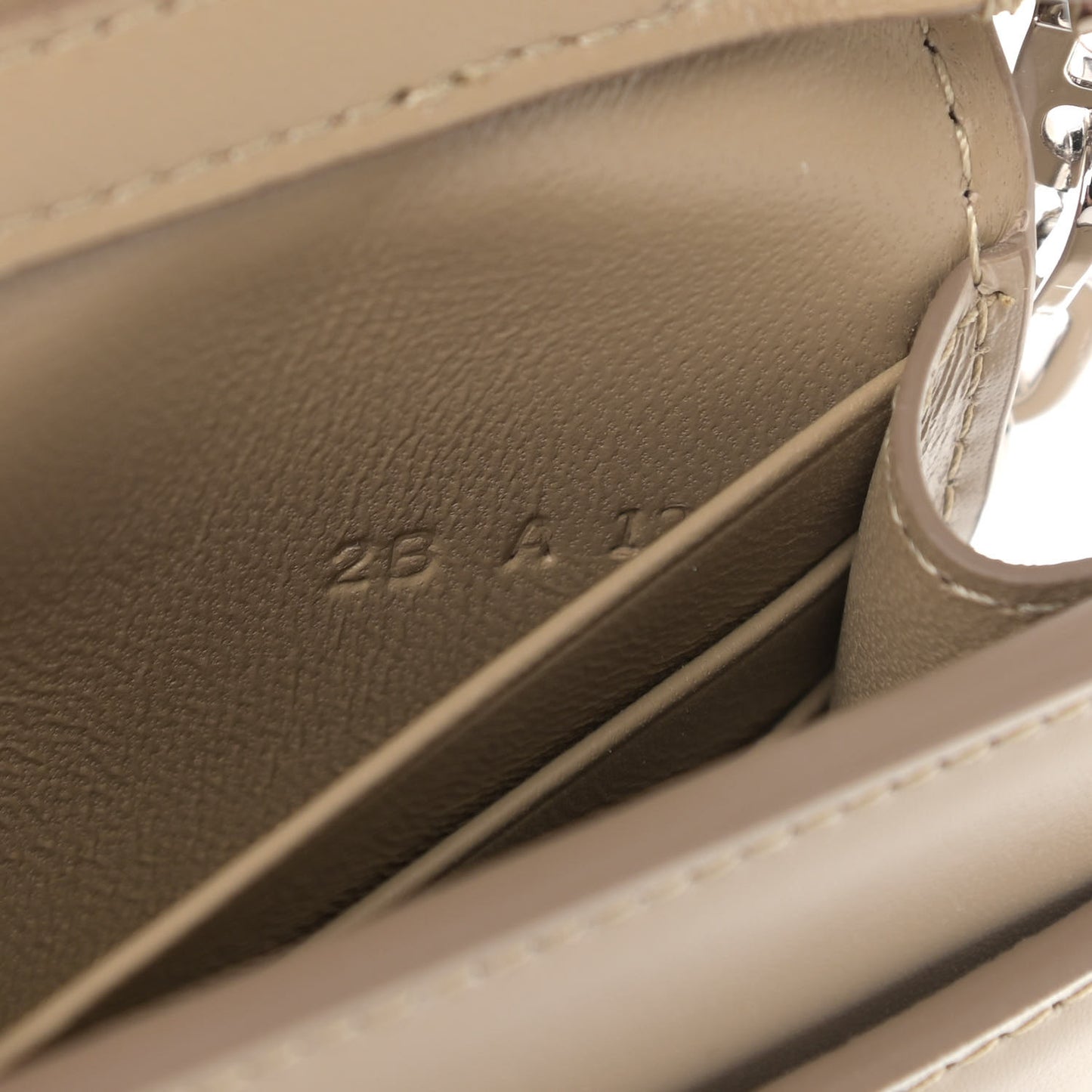 Calfskin 4G Wallet on Chain Dune