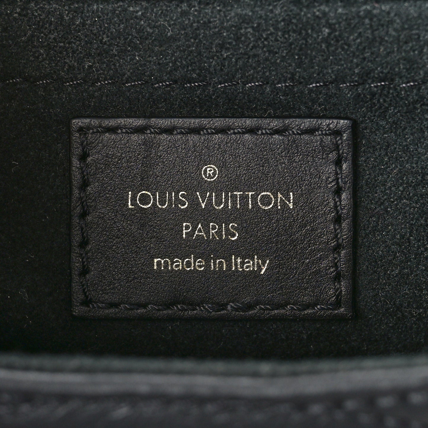 Calfskin Embroidered New Wave Chain MM Black