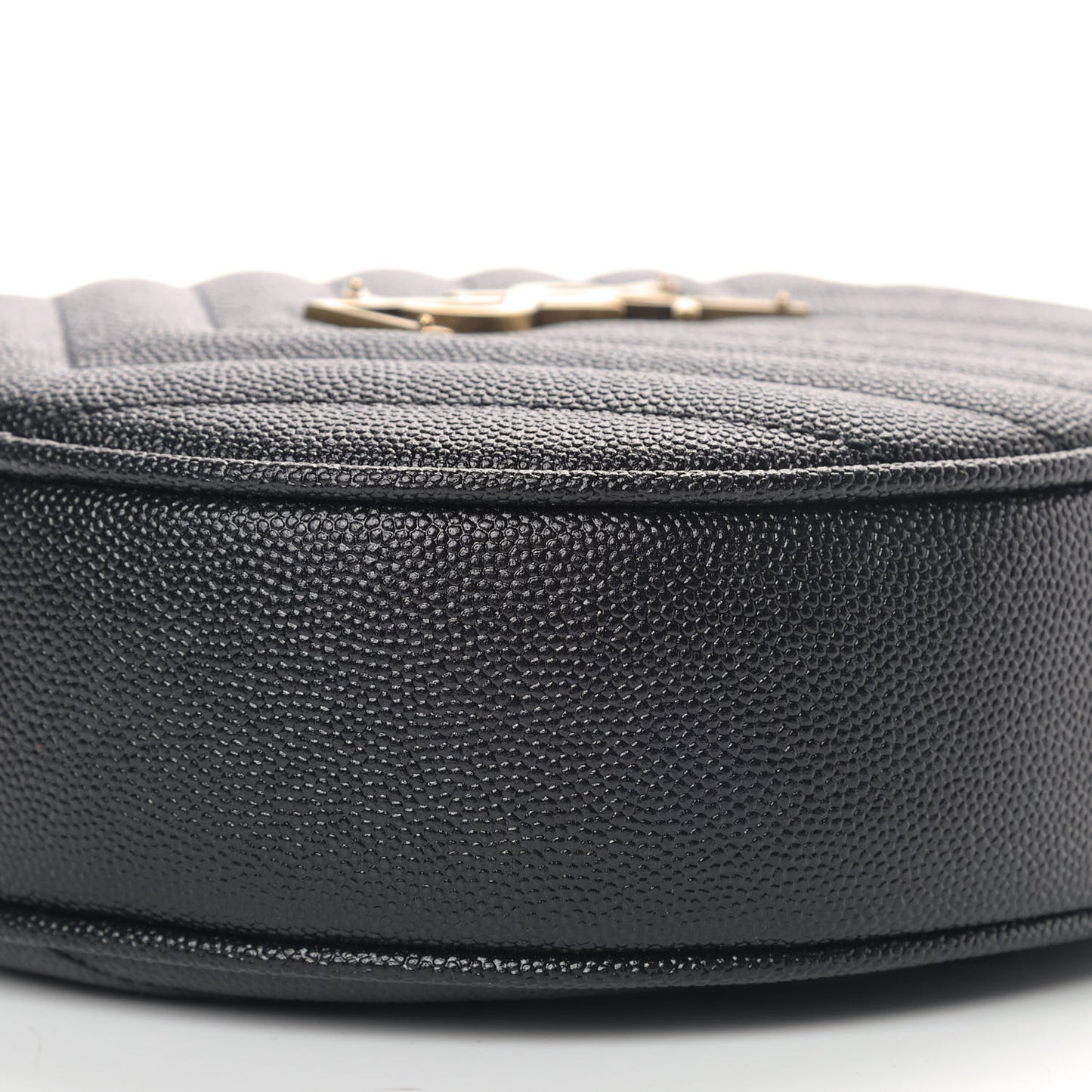 Grain De Poudre Matelasse Chevron Quilted Round Vinyle Camera Bag Black