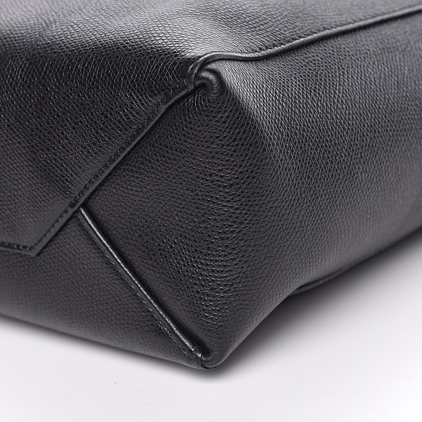 Grained Calfskin Small Vertical Cabas Black