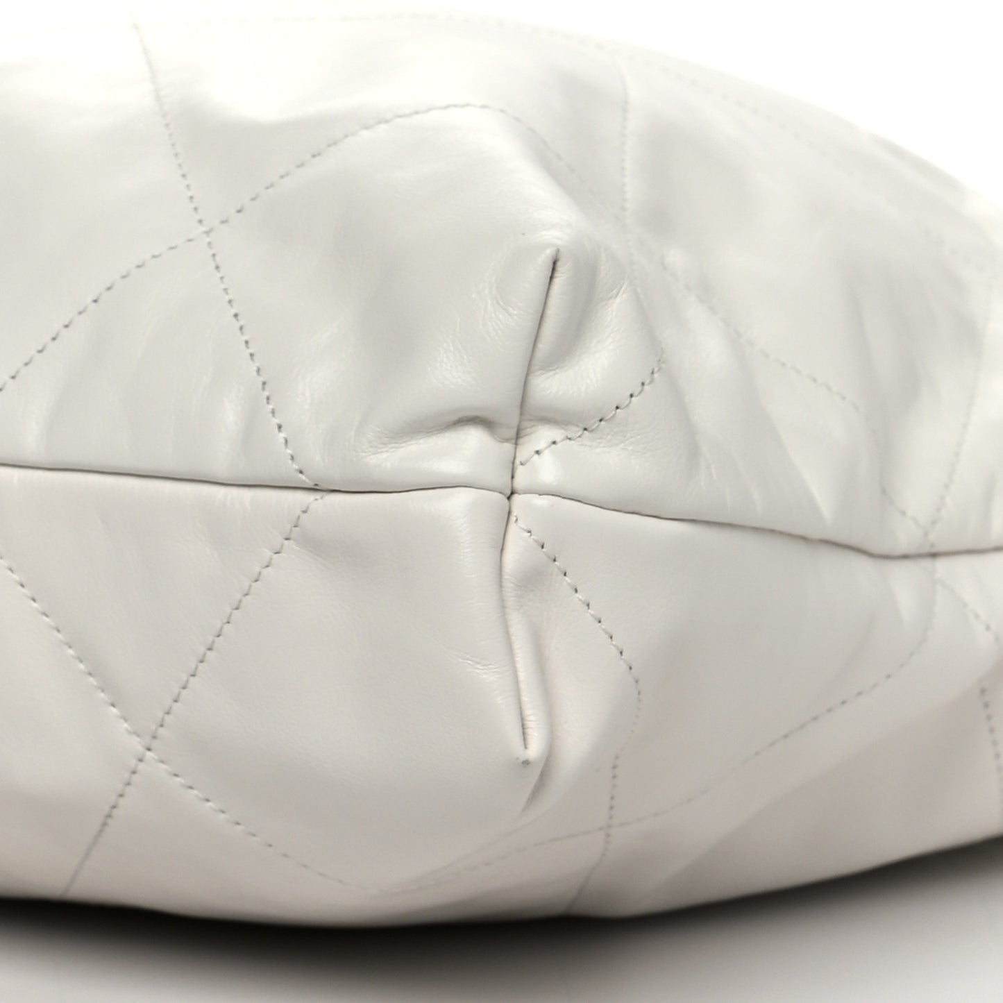 Shiny Calfskin Quilted Chanel 22 White