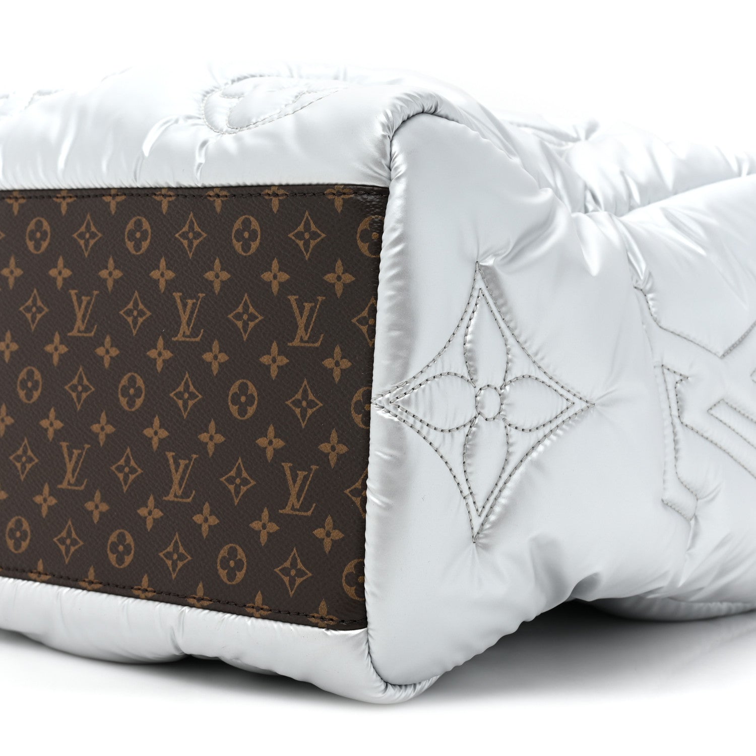 Louis Vuitton Econyl Monogram Pillow Giant Onthego GM Silver 7 of 8