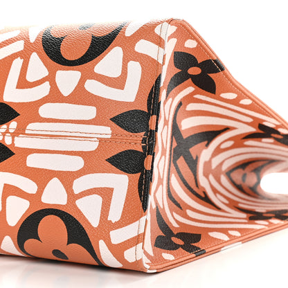 Louis Vuitton Monogram Giant Crafty Onthego GM Crème Caramel 8 of 8
