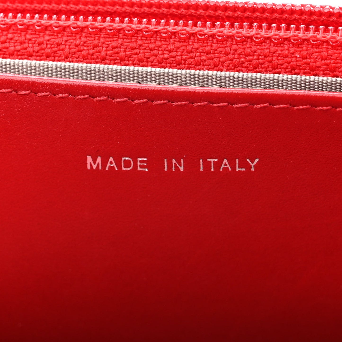 Patent Quilted Brilliant Wallet On Chain WOC Red