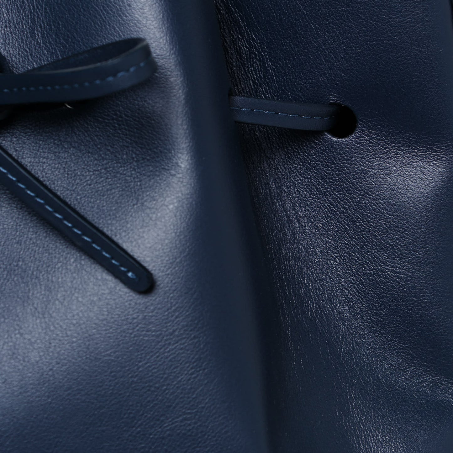 Vegetable Tanned Calfskin Bucket Bag Navy Blue