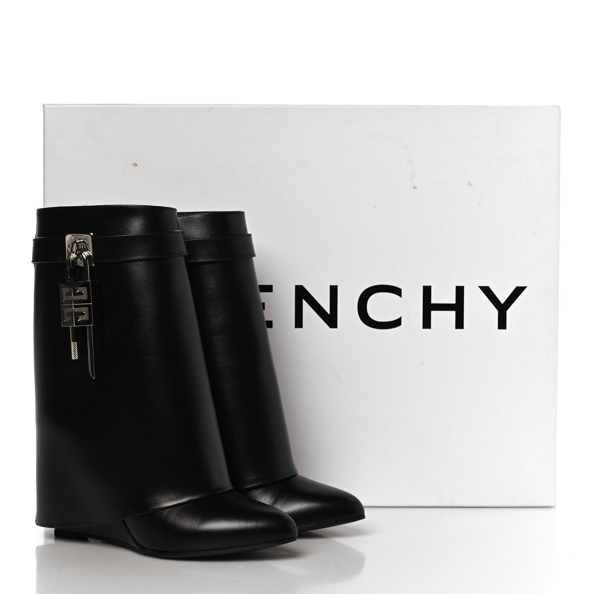 Calfskin Shark Lock Ankle Boots 38 Black
