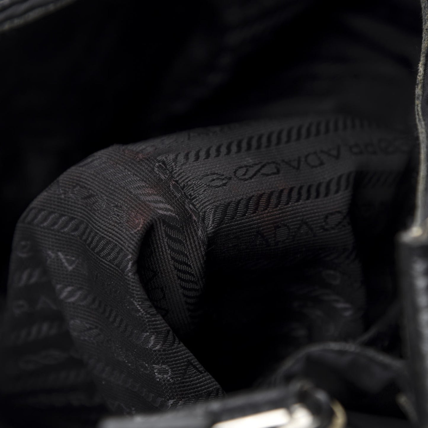 Tessuto Nylon Vitello Daino Hobo Black