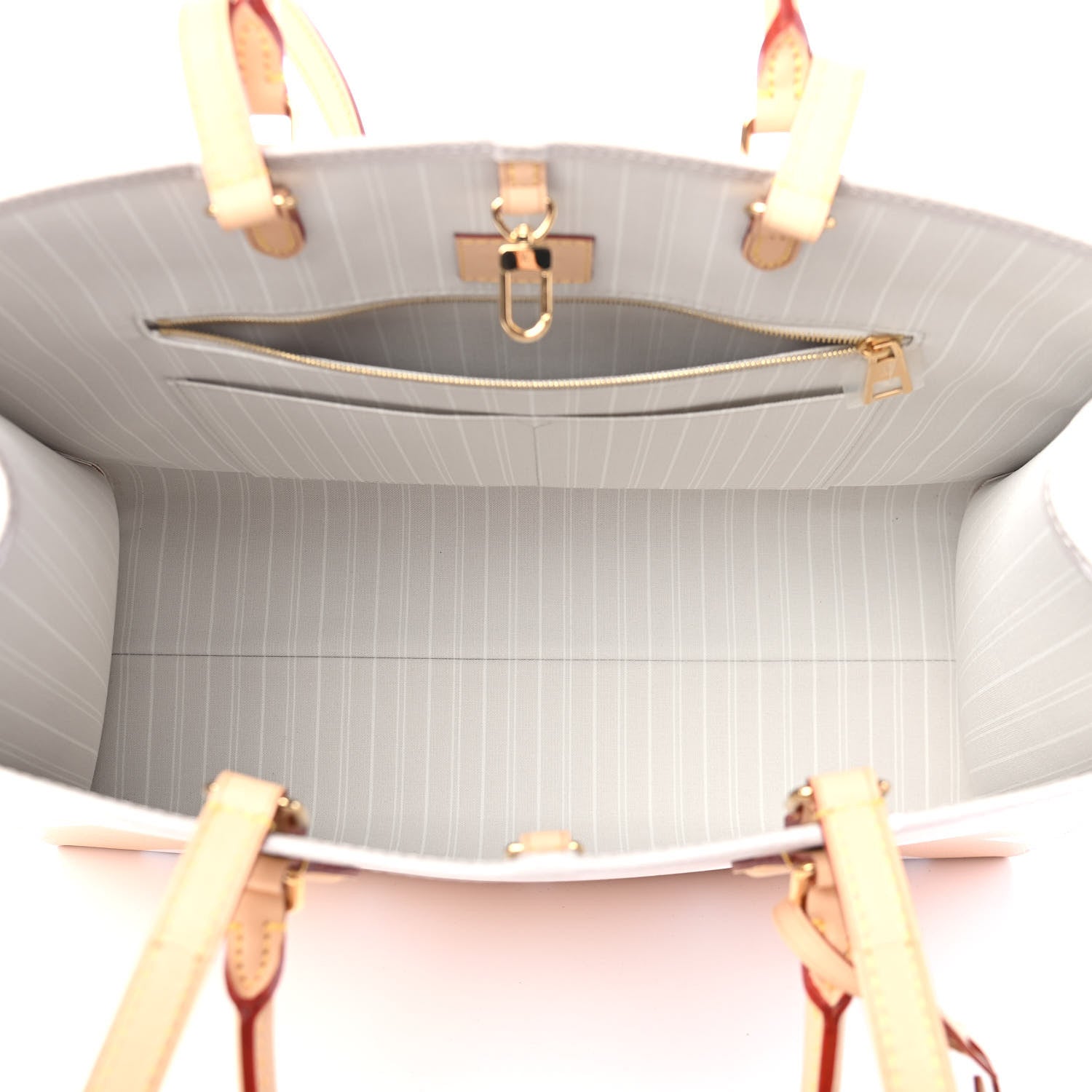 Louis Vuitton Monogram Giant By The Pool Onthego GM Brume 4 of 7