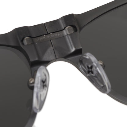 Louis Vuitton Mens Folding Evasion Sunglasses w Damier Graphite Case 8 of 11