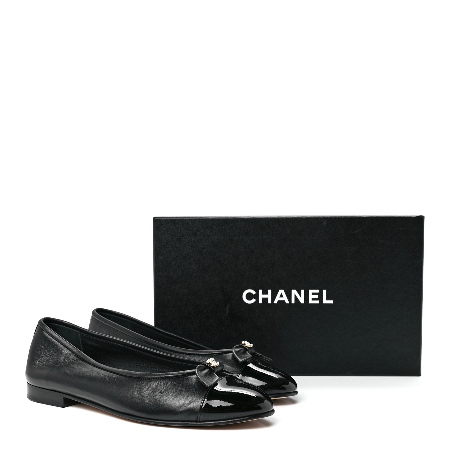 Lambskin Patent Cap Toe Pearl CC Ballerina Flats 38.5 Black