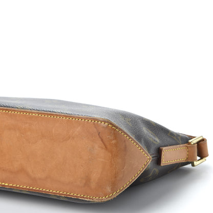 Louis Vuitton Monogram Trotteur 6 of 9