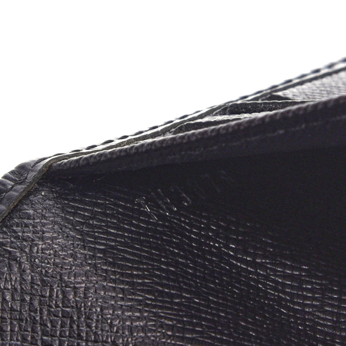 Epi Porte Tresor International Wallet Black