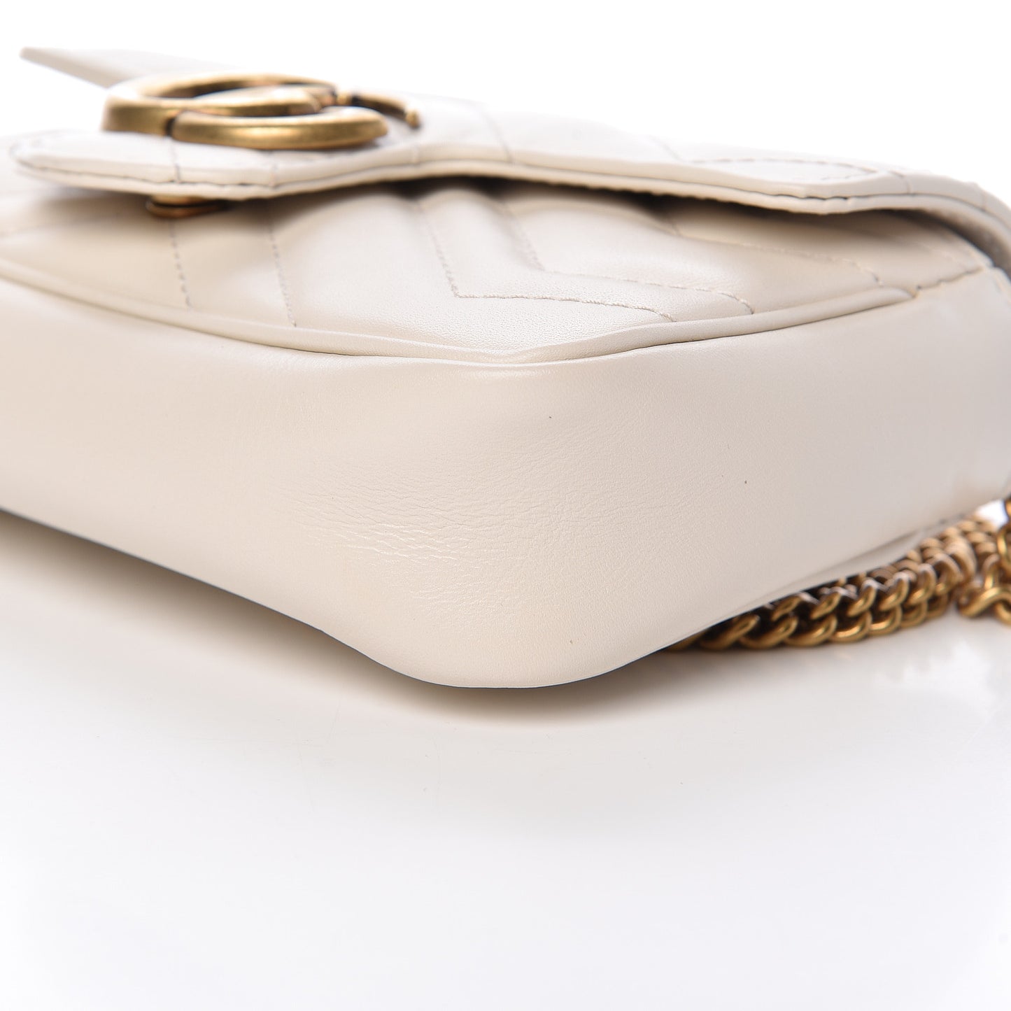 Calfskin Matelasse Super Mini GG Marmont Shoulder Bag White