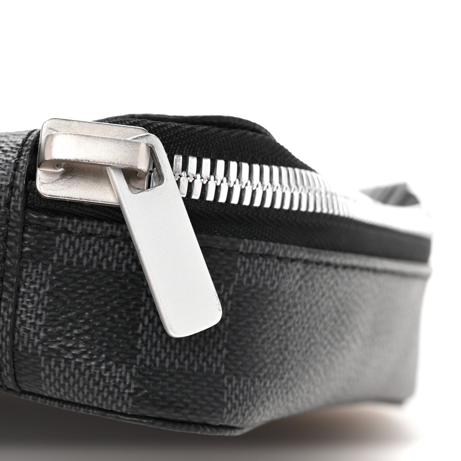 Louis Vuitton Damier Graphite Horizon Accessories Pouch 8 of 8