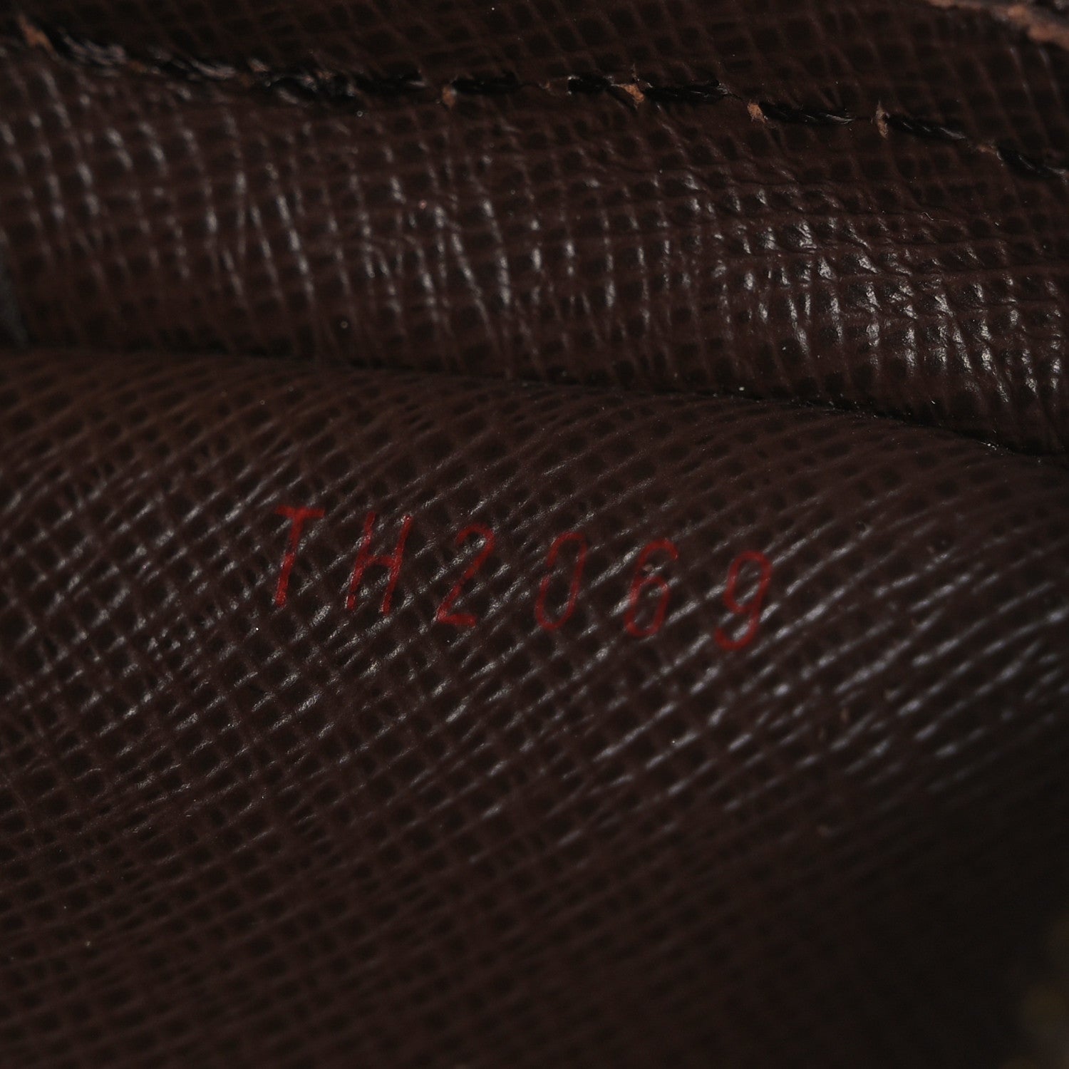 Louis Vuitton Damier Ebene Amazone 7 of 10