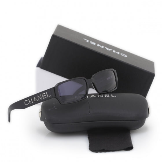 CHANEL ロゴストーン 5060 B Chanel Crystal Sunglasses 5060-B Black 19376 – FASHIONPHILE
