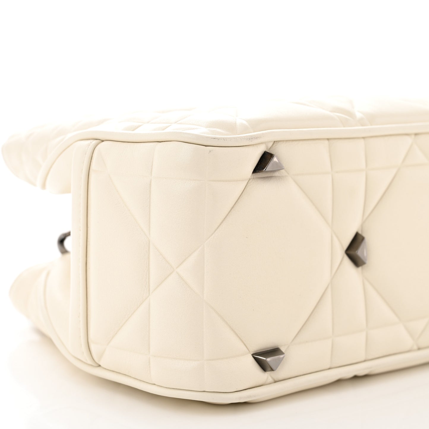 Calfskin Cannage Small The Lady 95.22 Ivory
