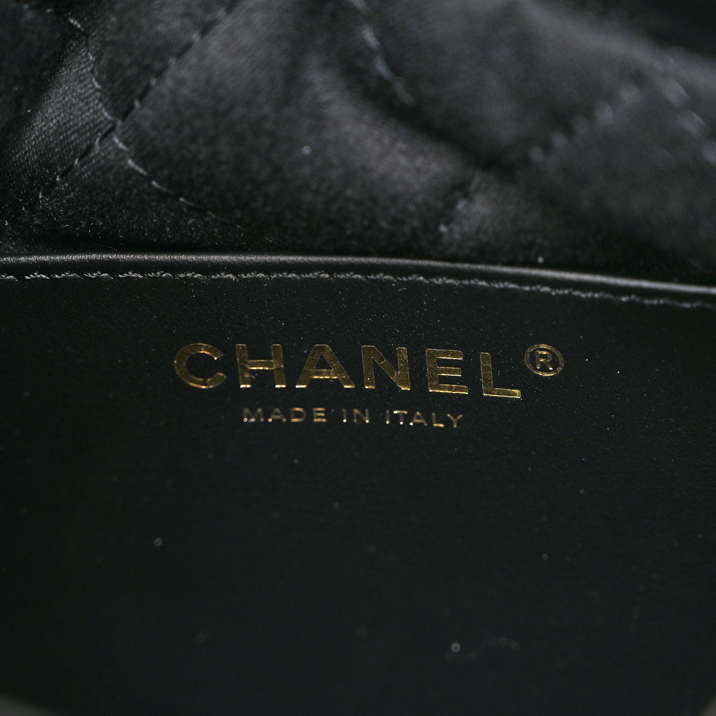 Shiny Calfskin Quilted Mini Chanel 22 Black