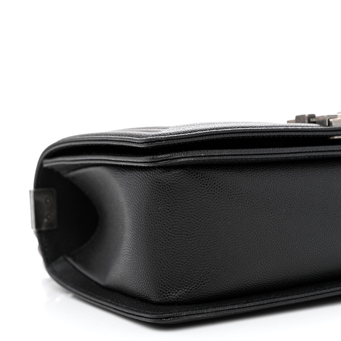 Caviar Quilted Medium Boy Flap Black