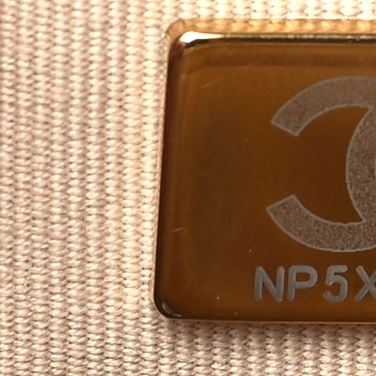 Shiny Caviar Quilted Chain Melody Camera Bag White